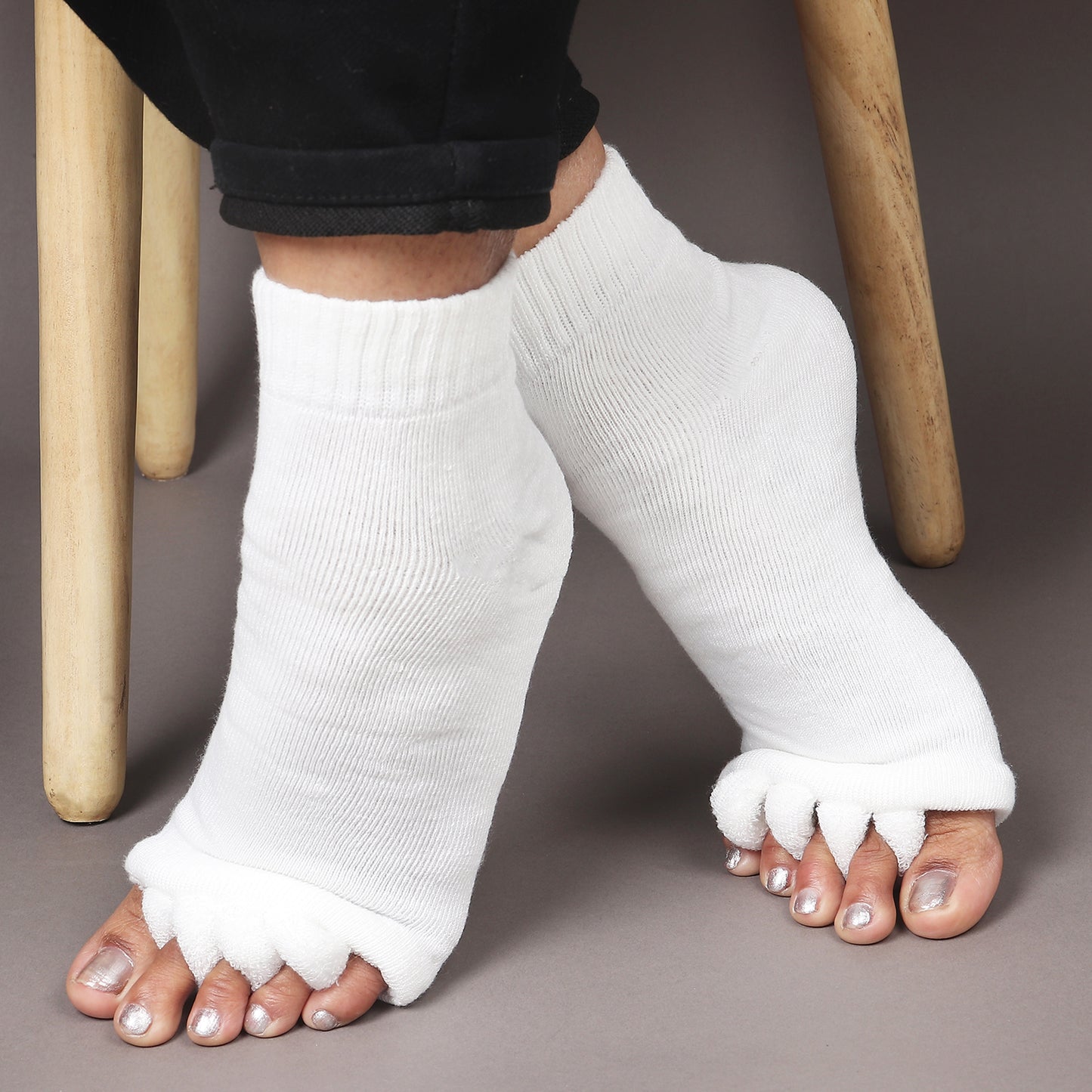 Aegon Toe Seperator Socks
